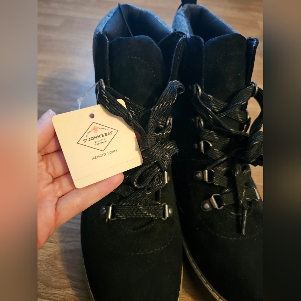 NWT St. John's Bay Black Suede Lace-Up Boots Size 10 - Picture 5 of 8